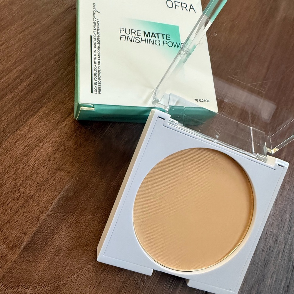 OFRA Compact Pressed Setting Powder - Warm Tan - Picture 2 of 4